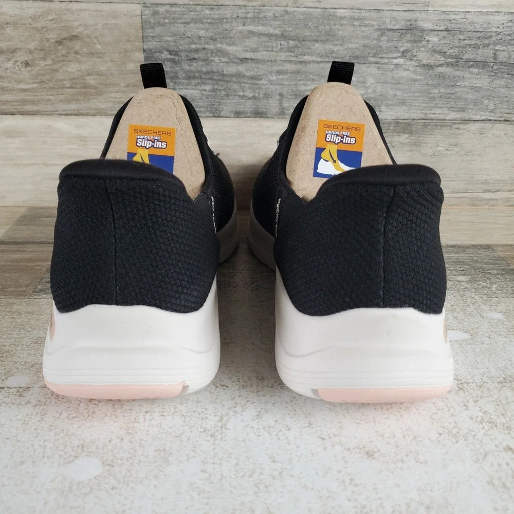 Skechers new without